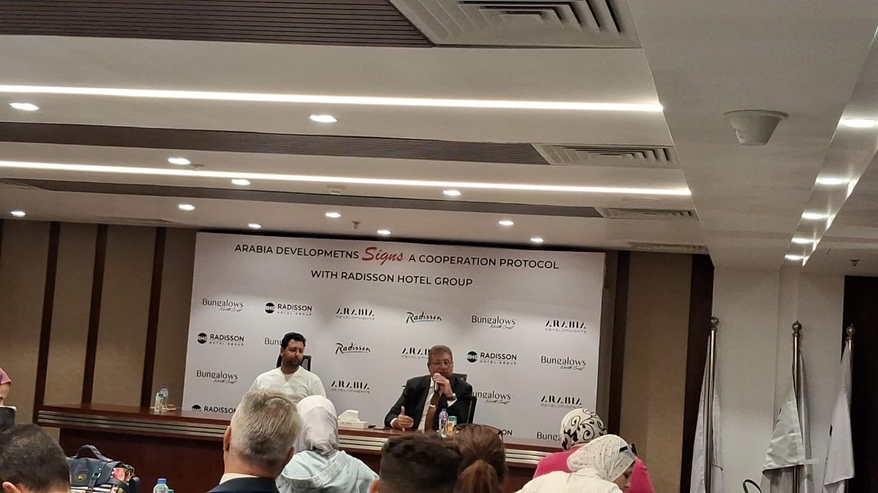 طارق شكري