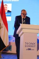 أحمد الوكيل رئيس الاتحاد العام لغرف التجارة والصناعة