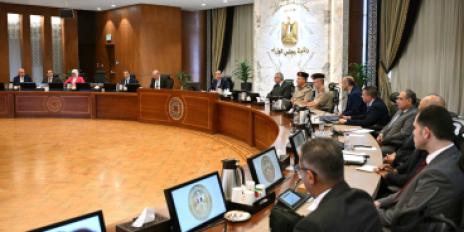 رئيس الوزراء يشدد على تحديث المطارات