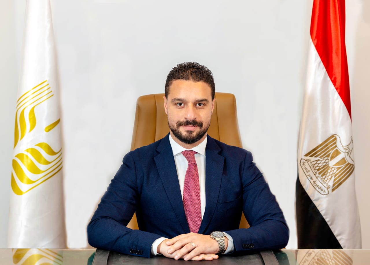 سراج عبد الفتاح رئيس مجموعة تطوير الأعمال والمبيعات بالبنك