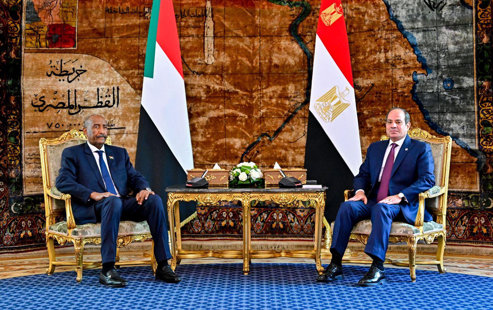 الرئيس السيسي يؤكد للبرهان دعم مصر الكامل لوحدة السودان وشرعيته
