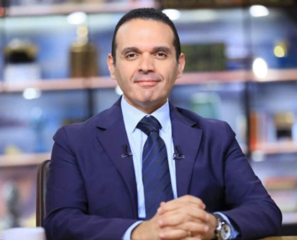 مدحت نافع