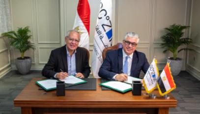 توقيع عقود مشروعات صناعية جديدة بالقنطرة غرب