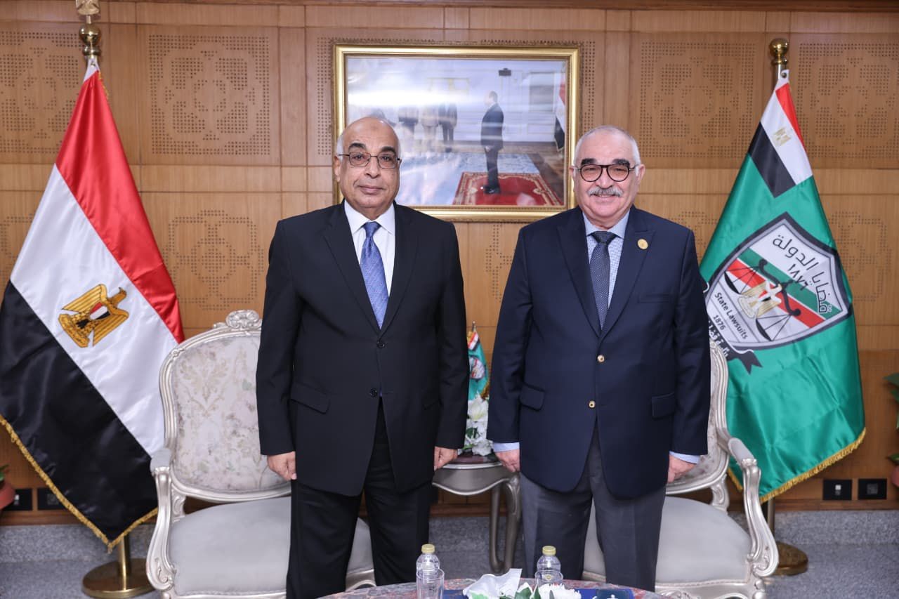 وزير العدل يهنئ أعضاء قضايا الدولة والنيابة الإدارية بالعام القضائي الجديد