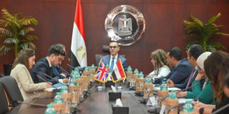 حسن الخطيب وزير الاستثمار