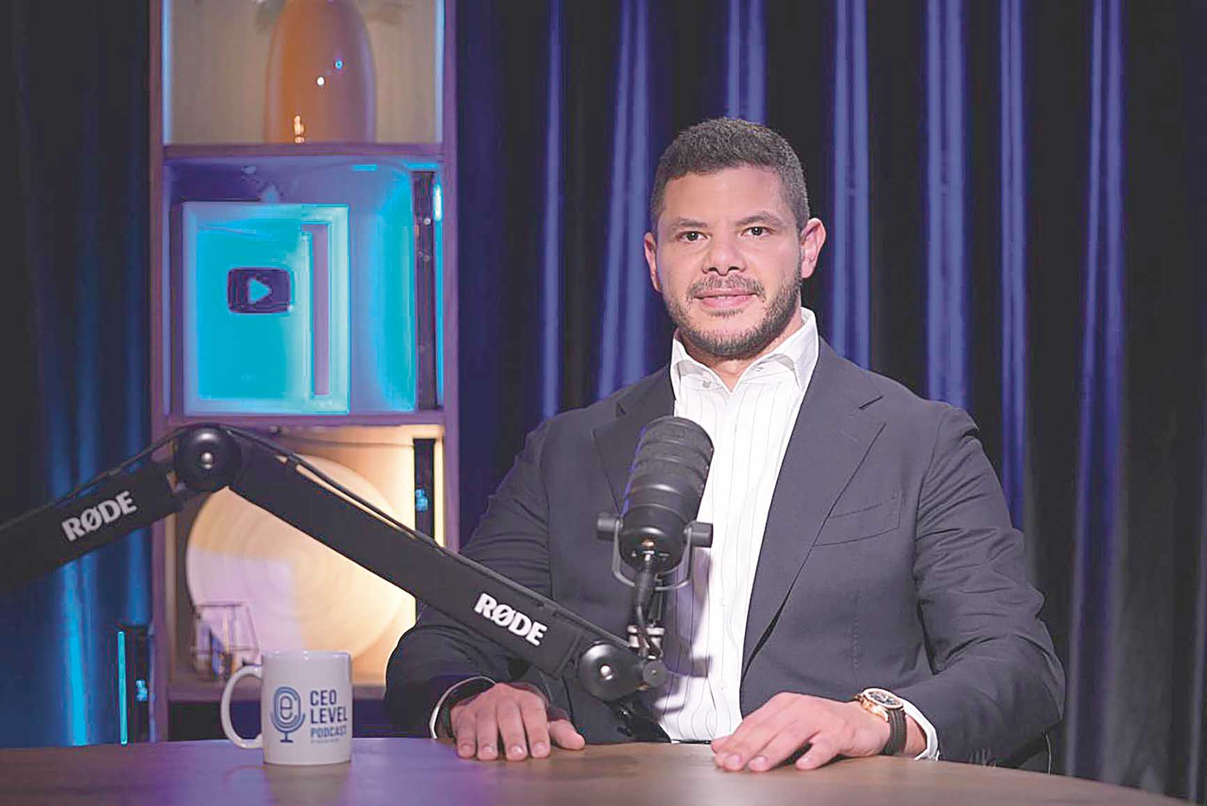 أحمد منصور