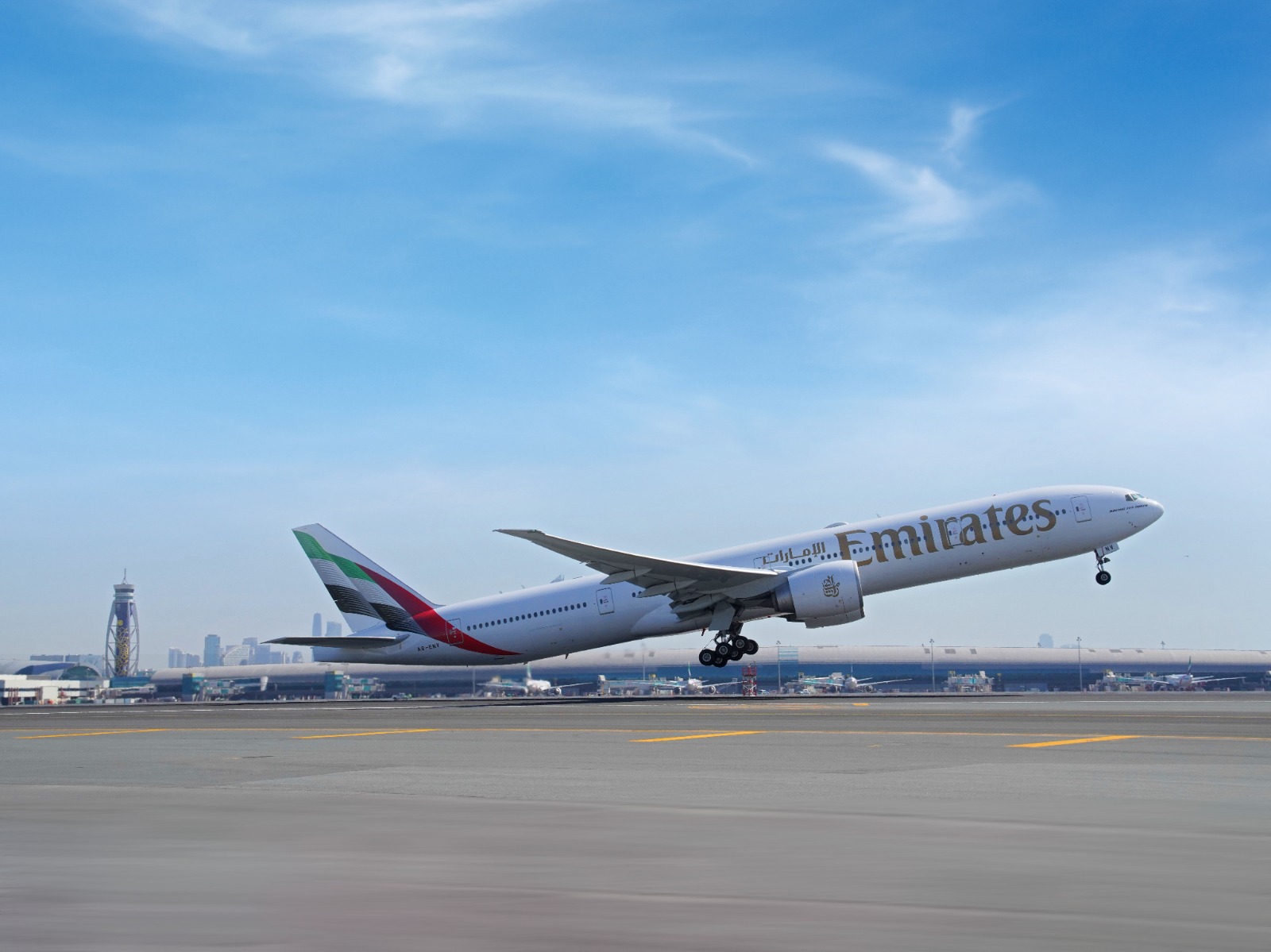 طيران الامارات