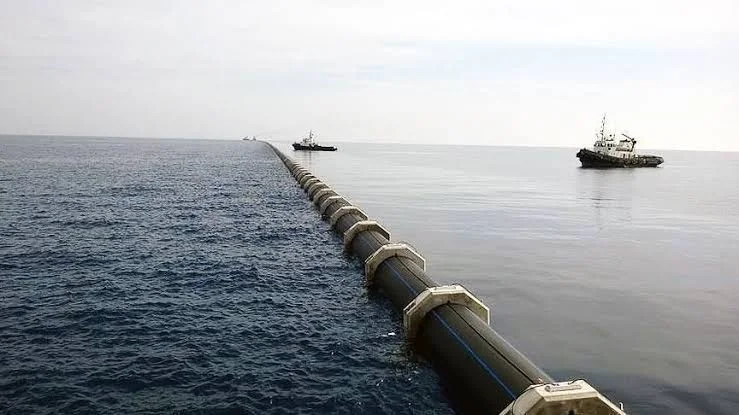الكابلات البحرية