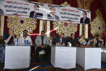 محافظ بورسعيد يلتقى مزارعى الجنوب