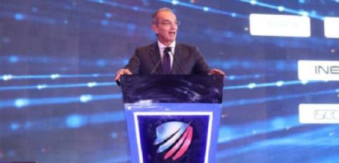 وزير الاتصالات