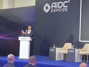 وزير الخارجية يفتتح النسخة الثانية من معرض ومؤتمر الذكاء الاصطناعي ومراكز البيانات