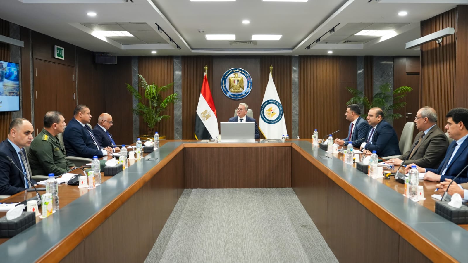 وزير البترول والثروة المعدنية