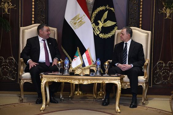 وزير الداخلية