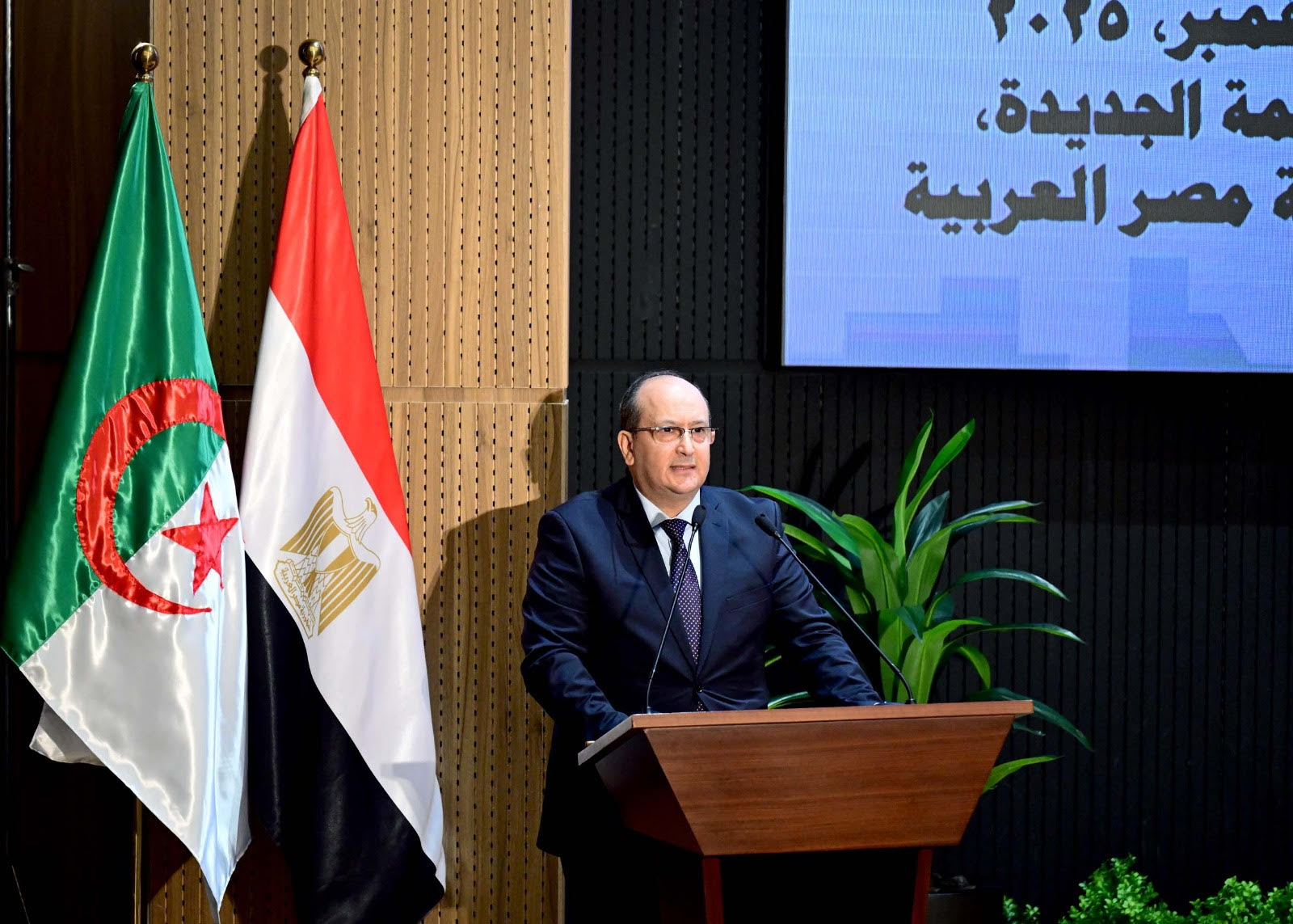 الوزير الأول بالجزائر