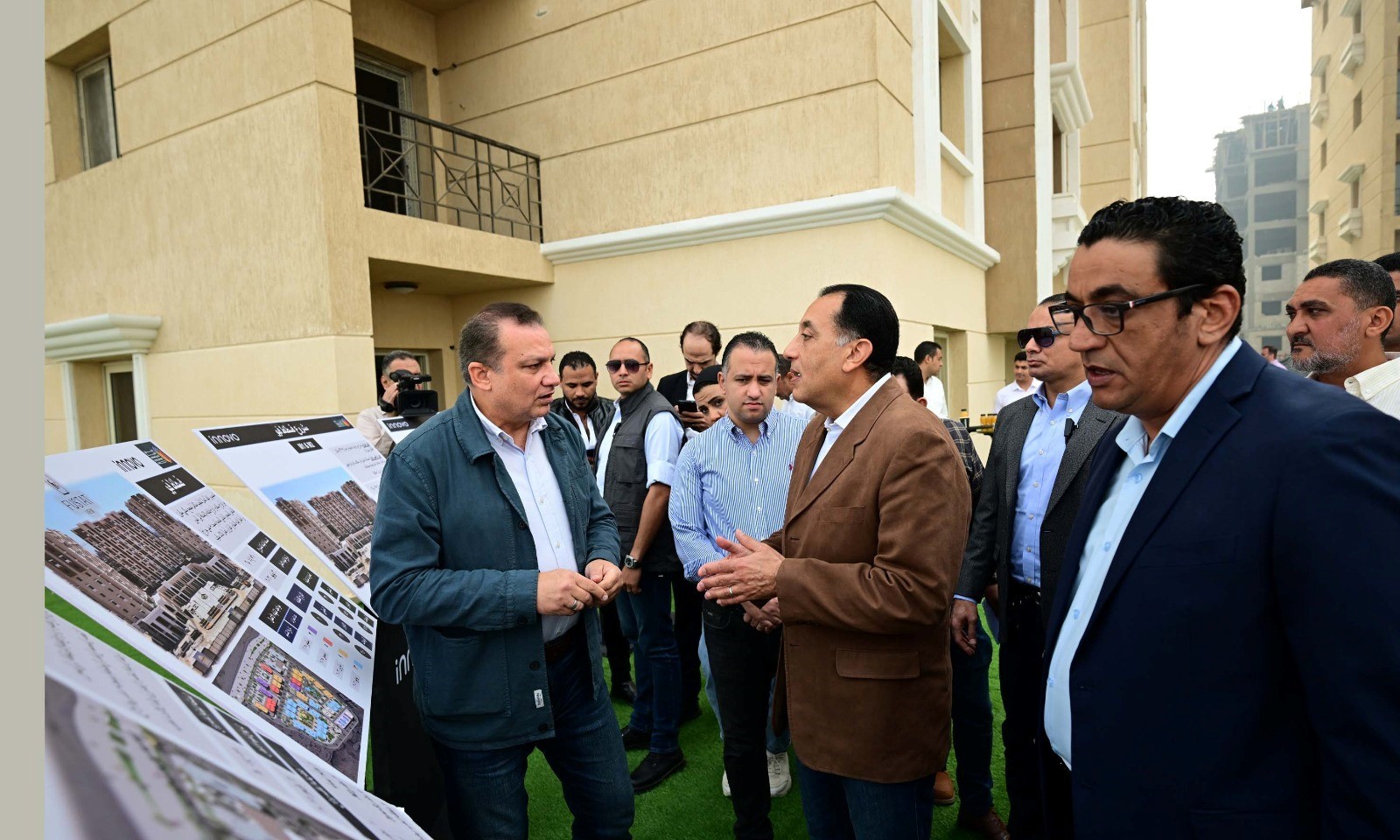 رئيس الوزراء يتفقد مشروعات إعادة إحياء عدد من المناطق بالقاهرة التاريخية