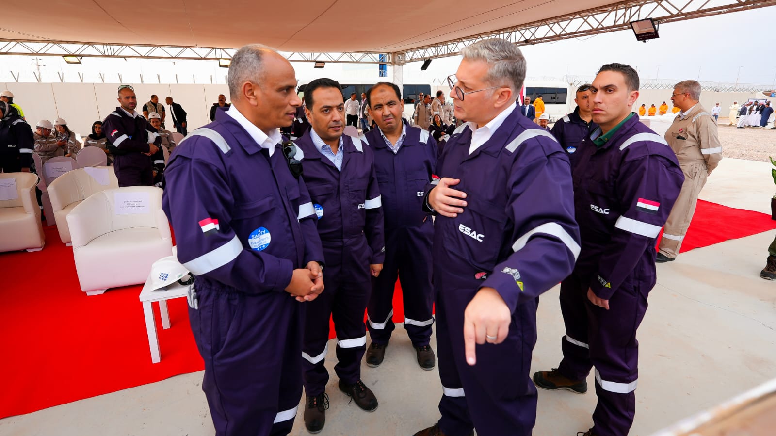 وزير البترول خلال الزيارة التفقدية