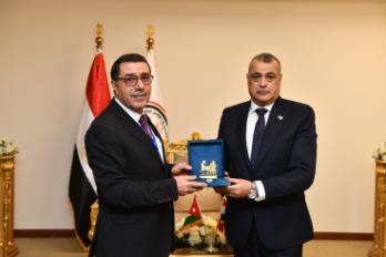 وزير الإنتاج الحربى يستقبل رئيس هيئة مديري المركز الأردني للتصميم والتطوير