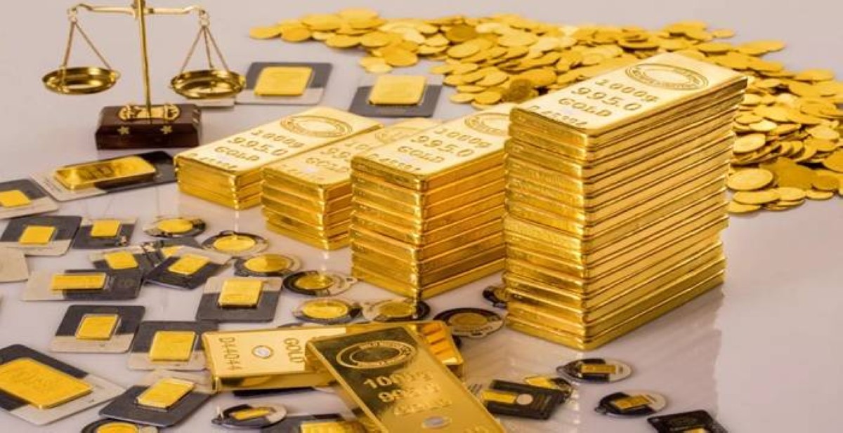 سوق الذهب في مصر يتجاهل صعود الدولار وينخفض مع البورصة العالمية