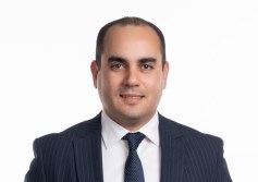 حسن عبداللطيف خبير التمويل متناهي الصغر 