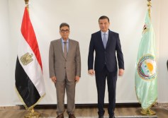 وزير الزراعة ونقيب البيطريين 