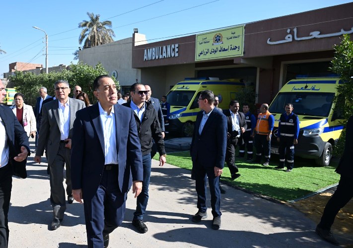 رئيس الوزراء يتفقد نقطة إسعاف قرية «الودي» بالصف