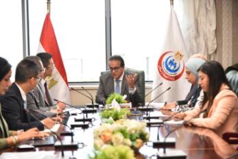 وزير الصحة مع رئيس «هواوي» العالمية