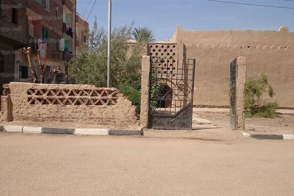 منازل متهالكة