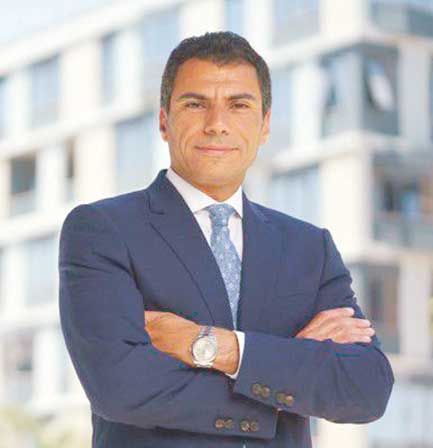 أيمن عامر