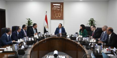 رئيس الوزراء يتابع موقف تقنين الأراضي المضافة للمدن الجديدة