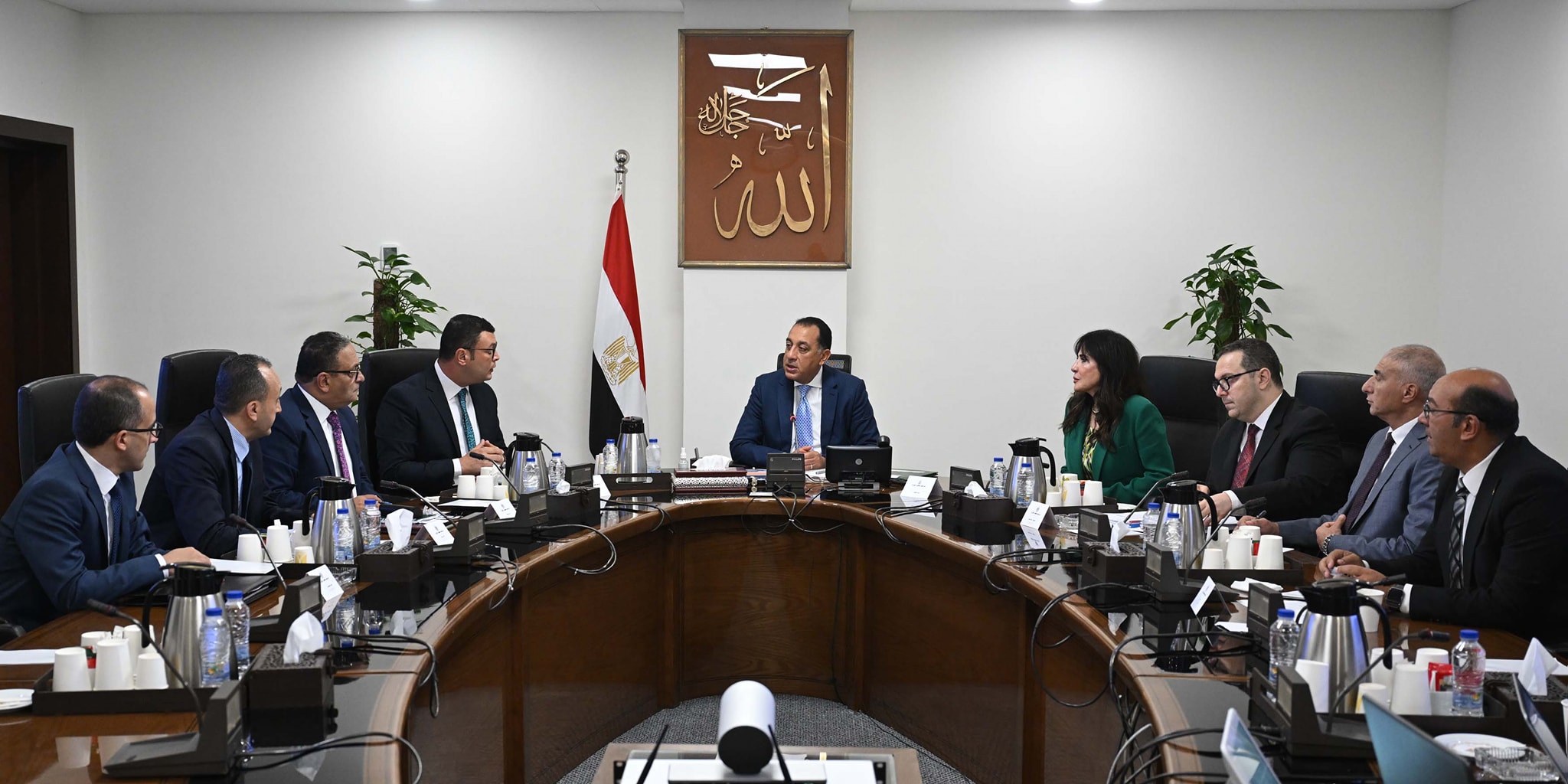 رئيس الوزراء يتابع موقف تقنين الأراضي المضافة للمدن الجديدة
