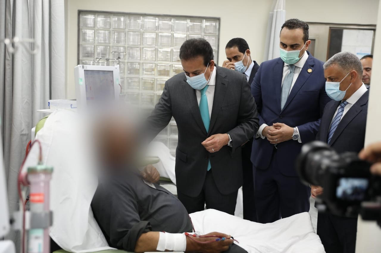 خالد عبدالغفار وزير الصحة