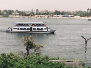 الخدمات
