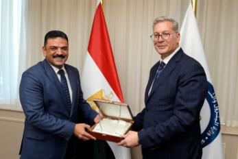 وزير البترول يكرّم رئيس هيئة الثروة المعدنية