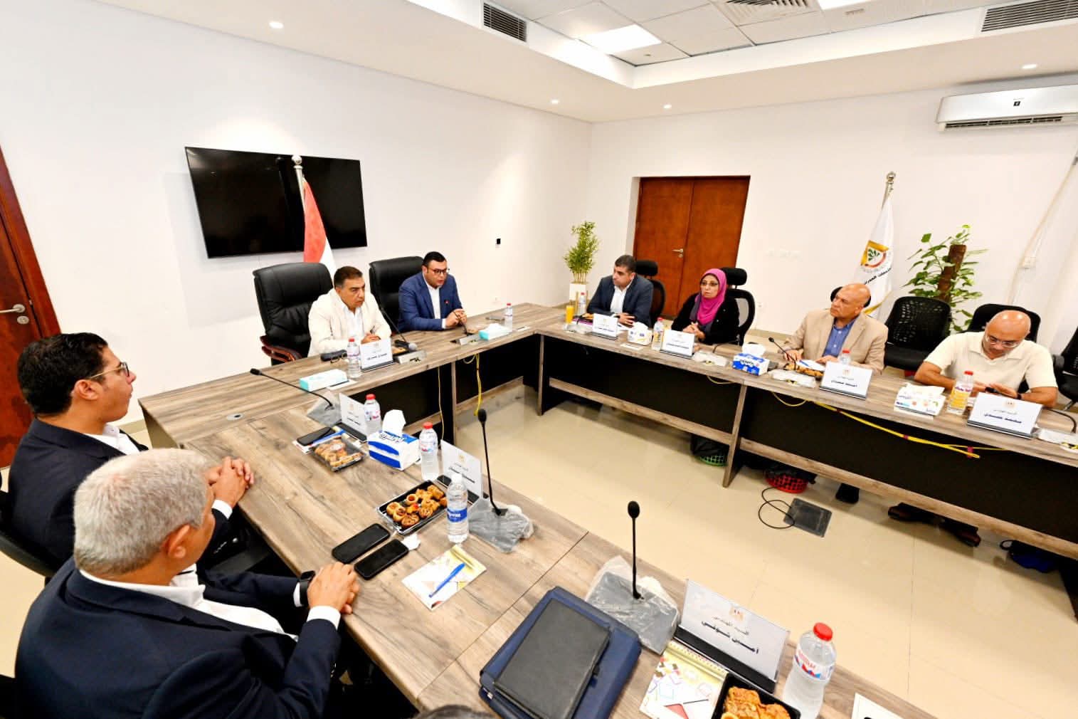 وزير الإسكان ومحافظ الدقهلية
