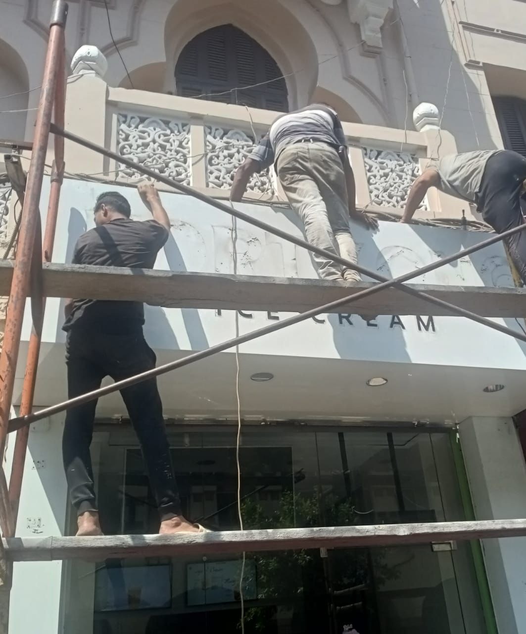 إحدى عمارات شارع إبراهيم