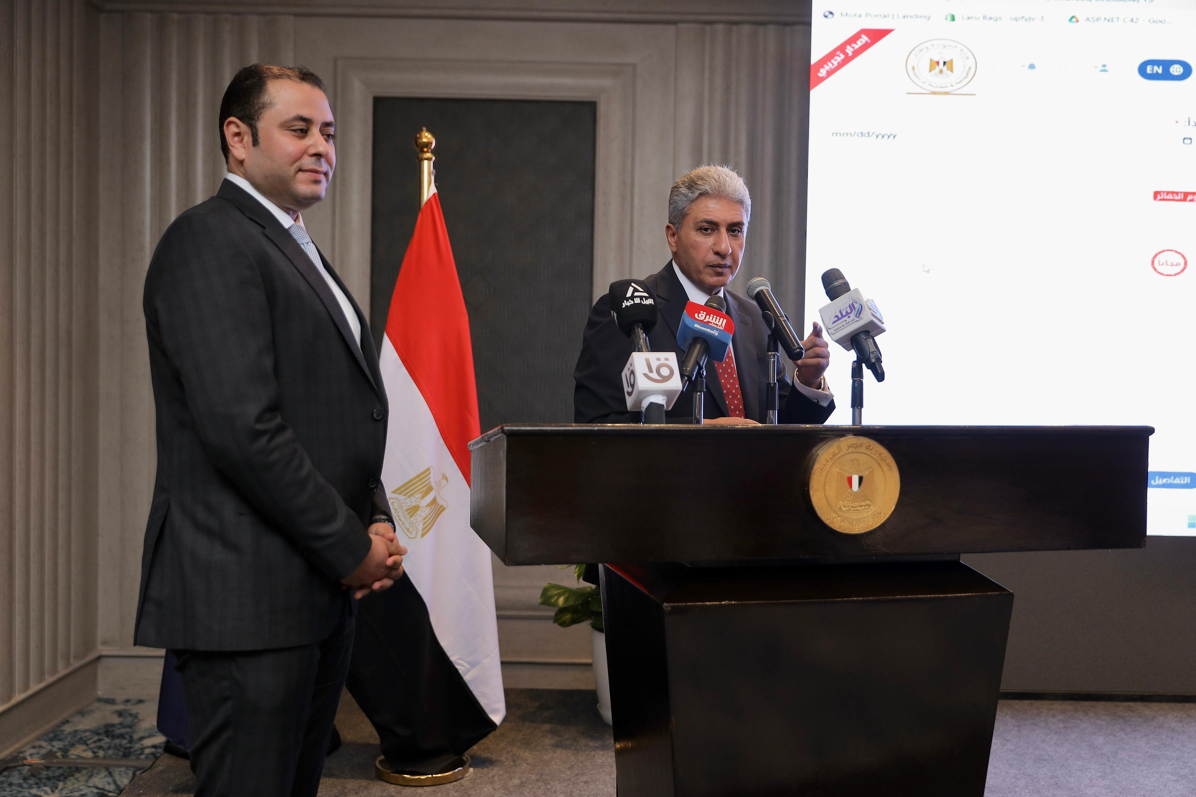 وزير السياحة والآثار