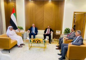 وزيرالبترول مع مدير الديوان الاميرى بالفجيرة