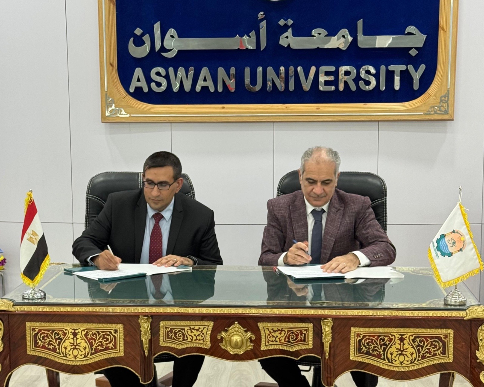 القومي للاتصالات يوقع بروتوكولي تعاون مع محافظة وجامعة أسوان لتعزيز التنمية الرقمية بمحافظة أسوان