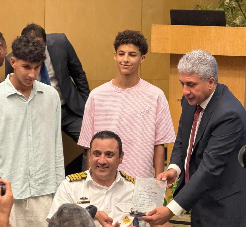 وزير السياحة