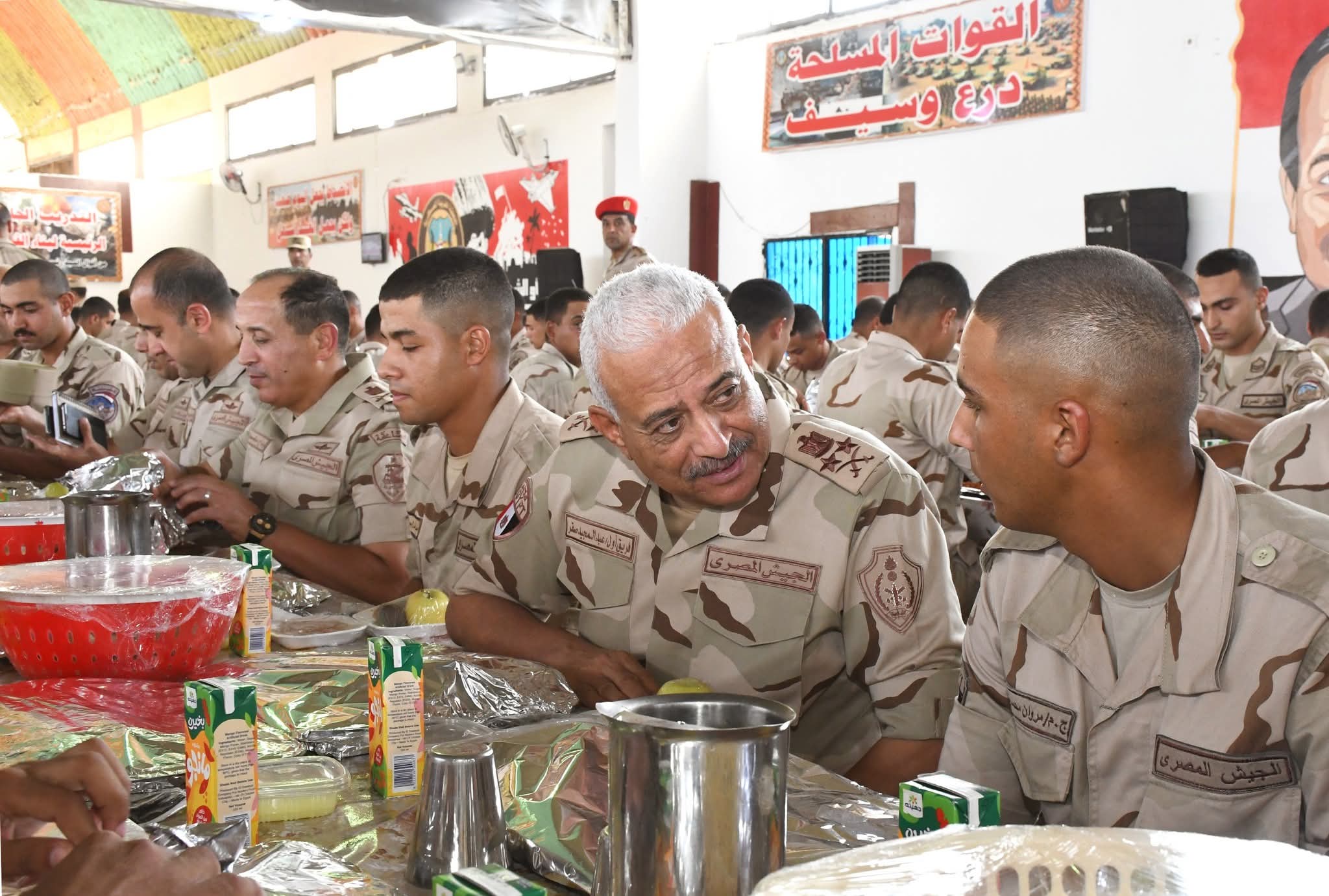 وزير الدفاع فى المنطقة الغربية