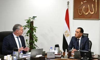 مدبولي مع وزير البترول
