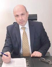 عربى السيد رئيس لجنة السيارات باتحاد شركات التأمين المصرية