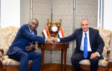 وزير الخارجية ونظيره السوداني