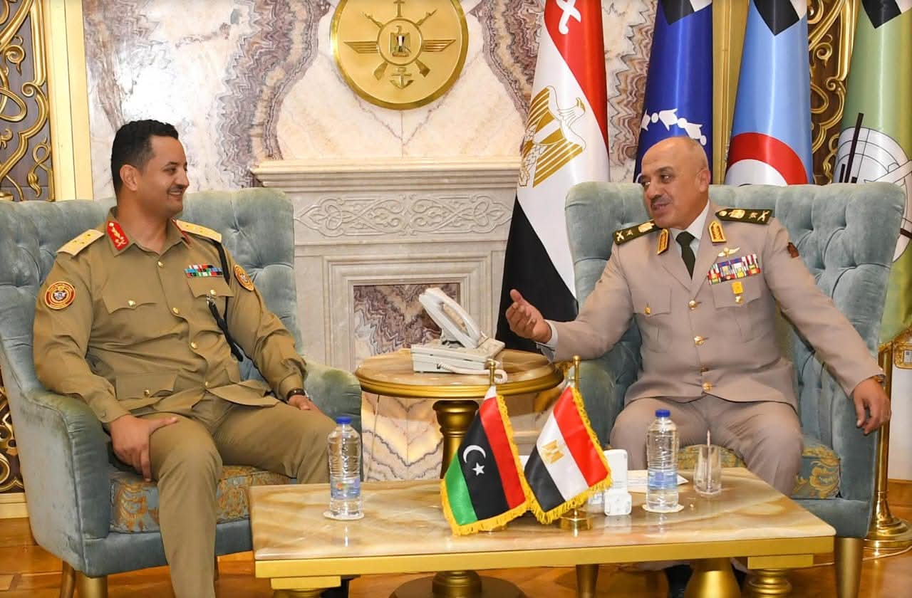 الفريق أحمد خليفة يلتقى رئيس الأركان العامة للجيش الليبى