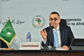 وزير الاستثمار حسن الخطيب