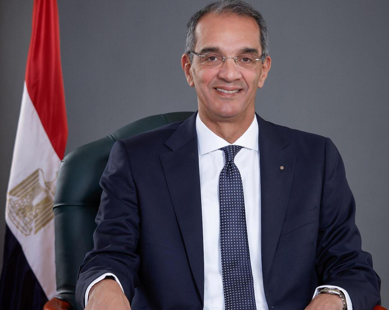 عمرو طلعت وزير الاتصالات
