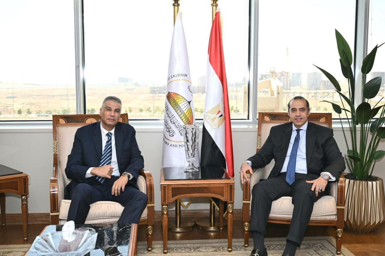محمود فوزي وزير الشئون النيابية