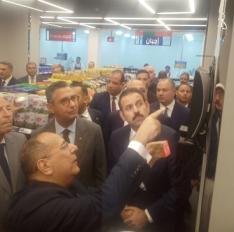 خلال افتتاح العلامة التجارية كاري اون للسلع الغذائية بكلية البنات