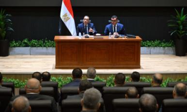 مدبولي يعقد اجتماعًا موسعاً مع رؤساء أجهزة المدن الجديدة