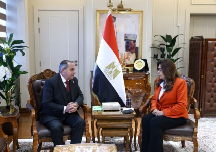منال عوض
